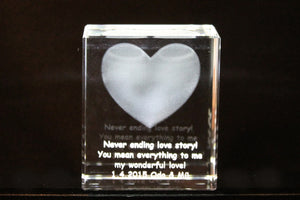 Valentinsgeschenk -Kristallglas-Quader mit 3D-Herz